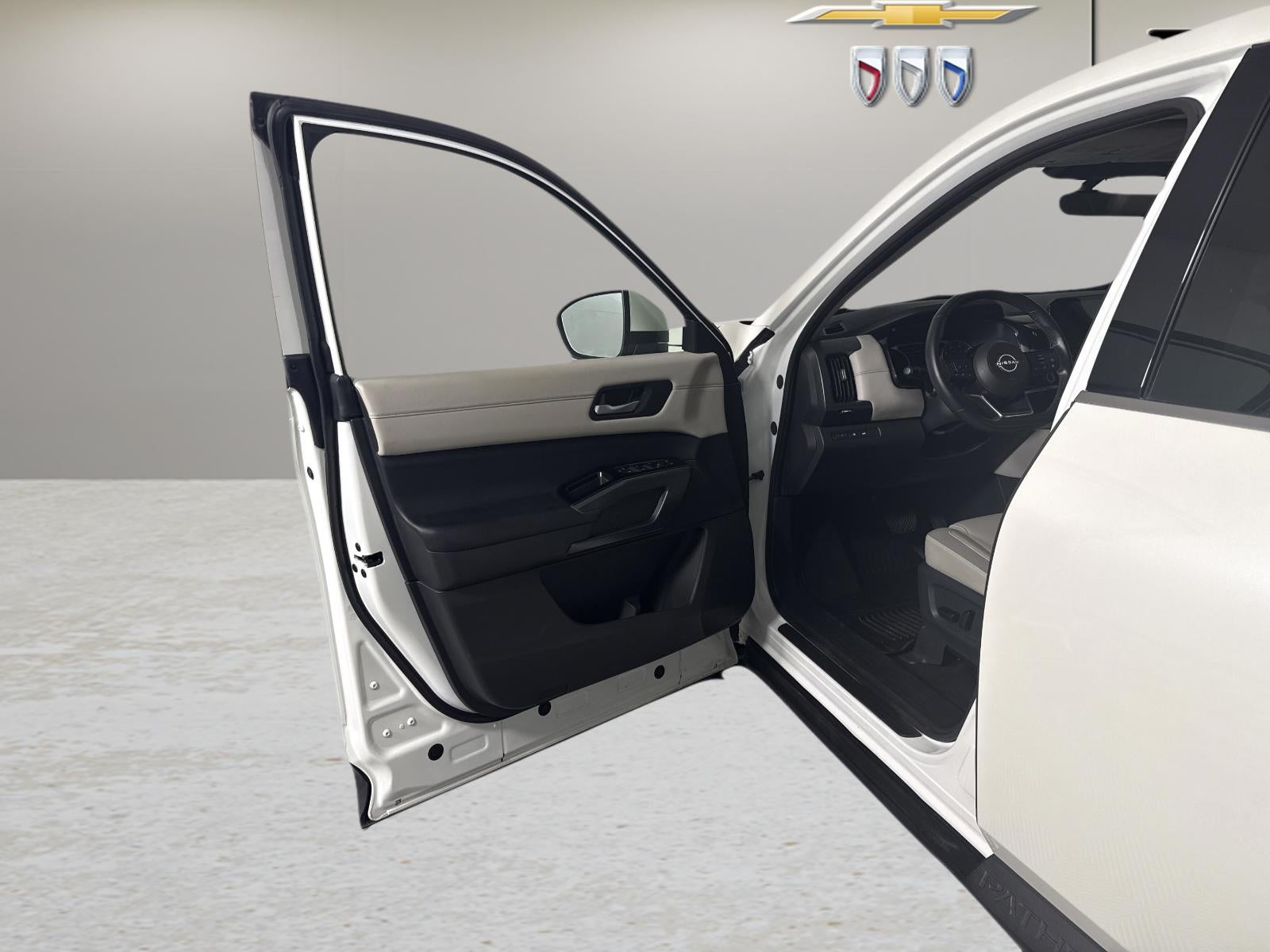 2024 Nissan Pathfinder SL FWD