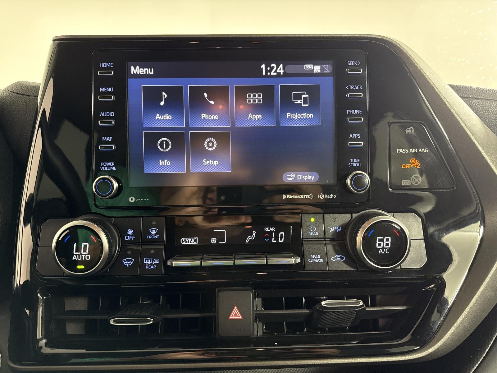 2022 Toyota Highlander LE