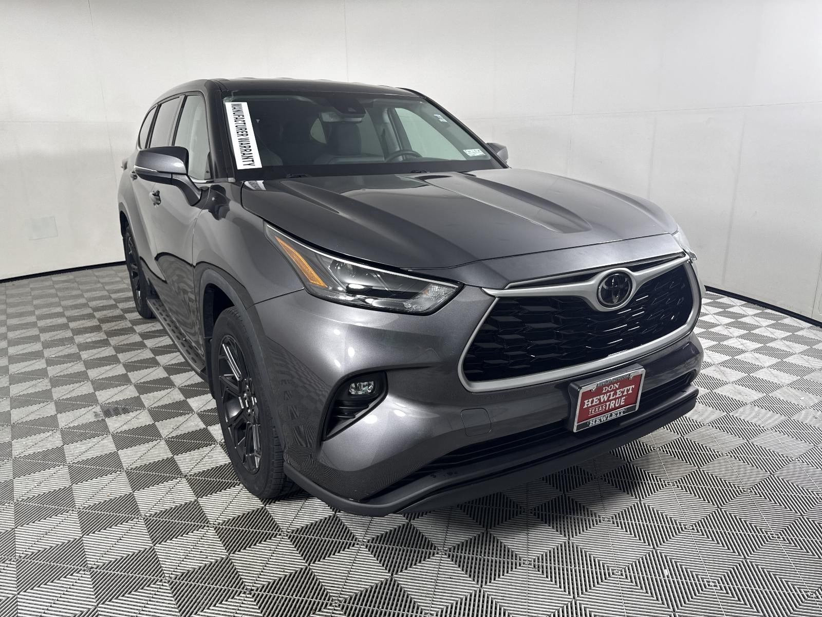 2022 Toyota Highlander LE