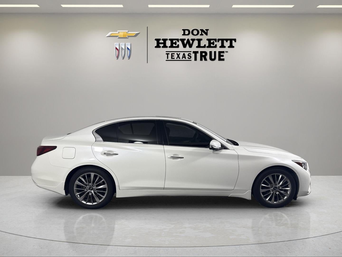 2023 INFINITI Q50 LUXE