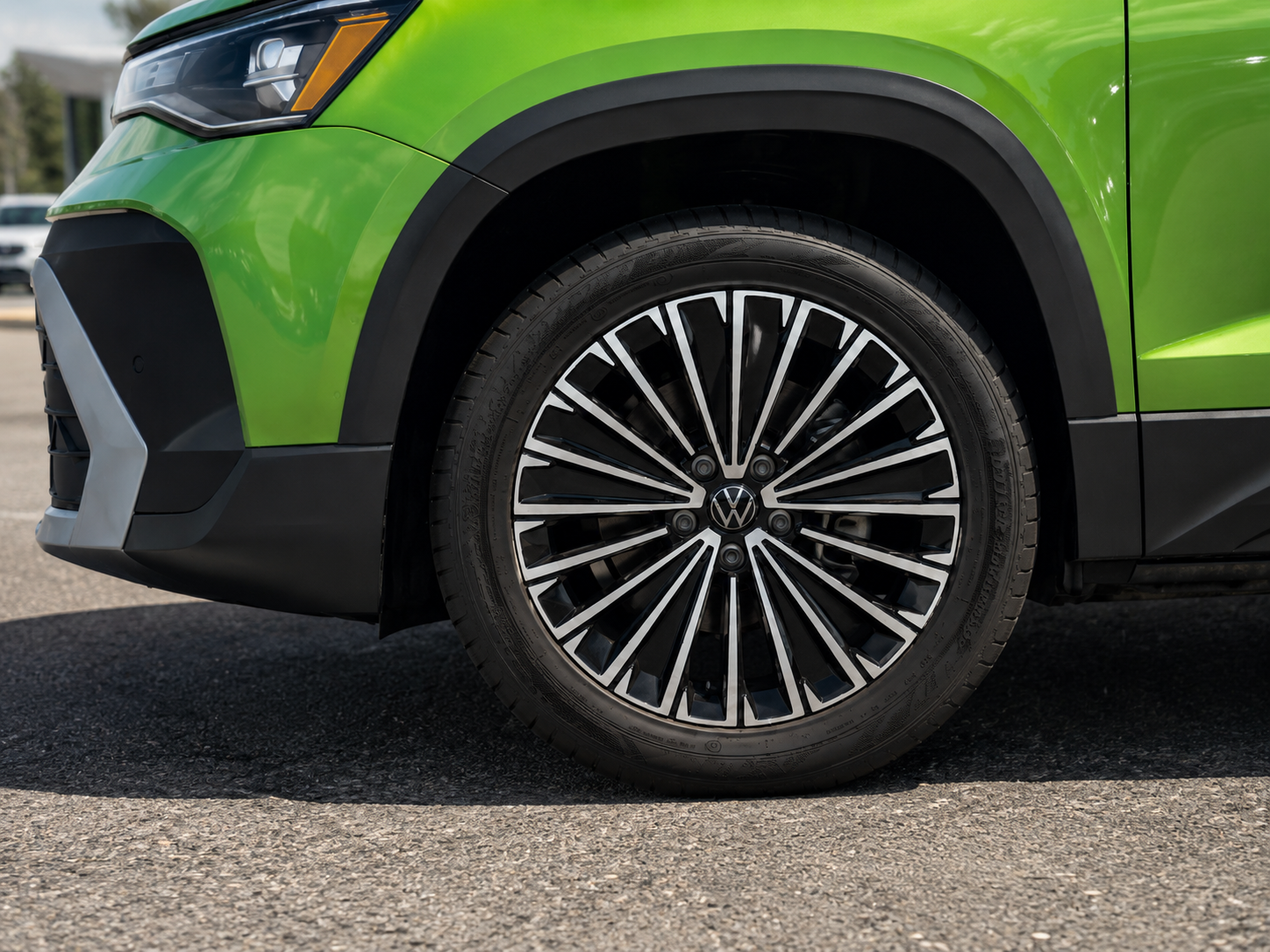 2026 Volkswagen Taos SE 18-inch alloy wheel — standard on SE FWD trim