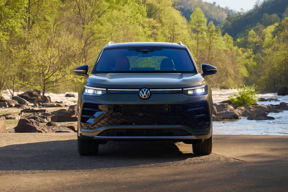 2026 Volkswagen Tiguan SEL R-Line Turbo available at Hewlett Volkswagen in Georgetown, TX